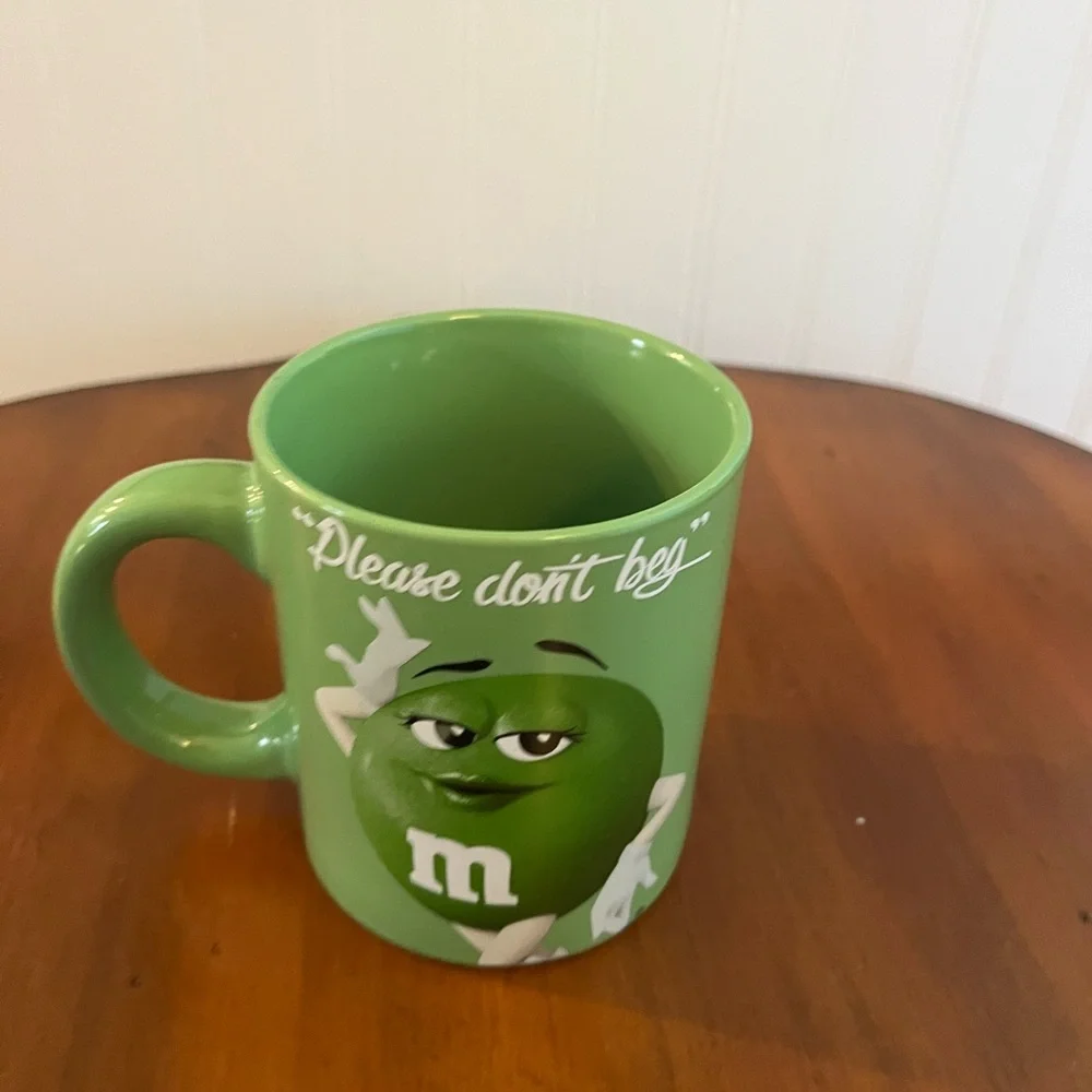 M&M's Please Don't Beg Green 14 Oz Coffee‎ Or Tea Mug